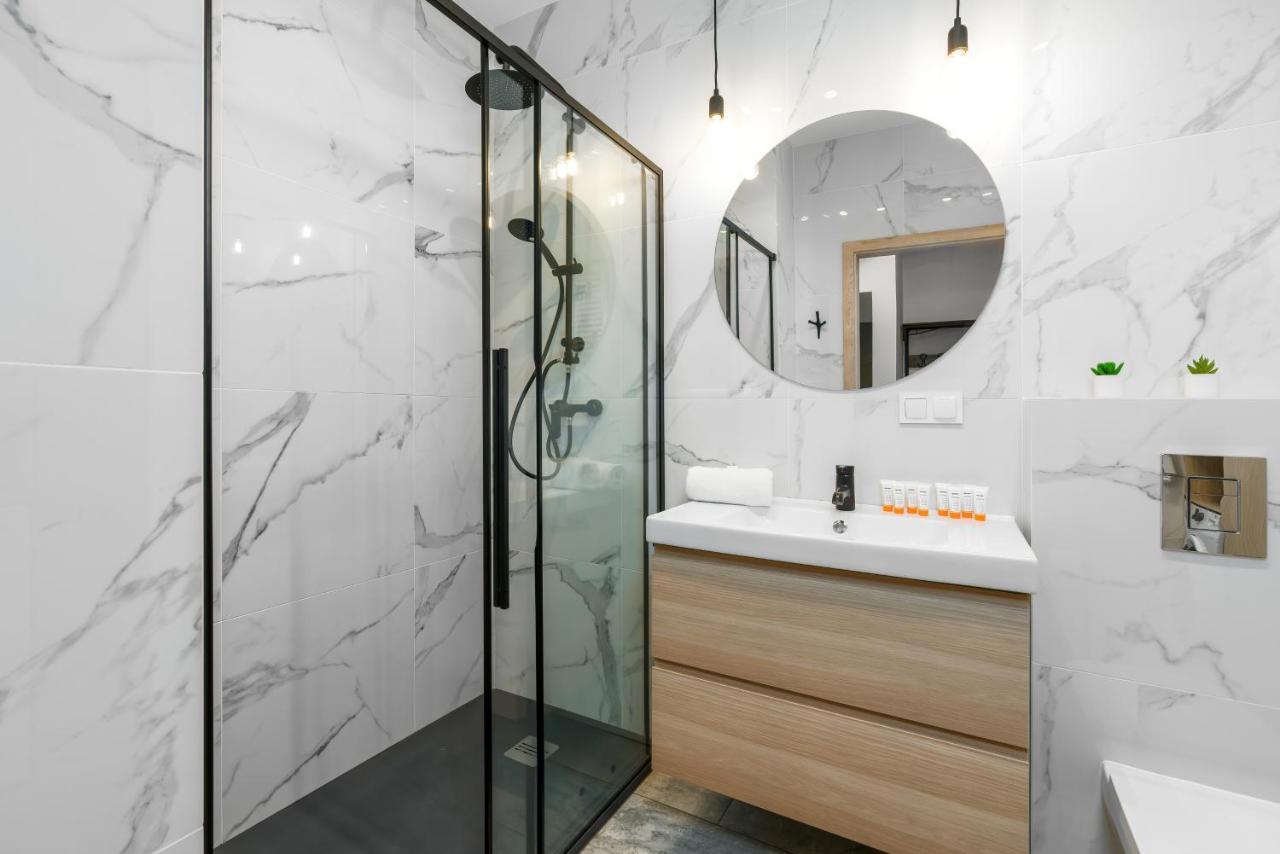 Premium Apartments Poznan Airport By Noclegi Renters Exterior photo