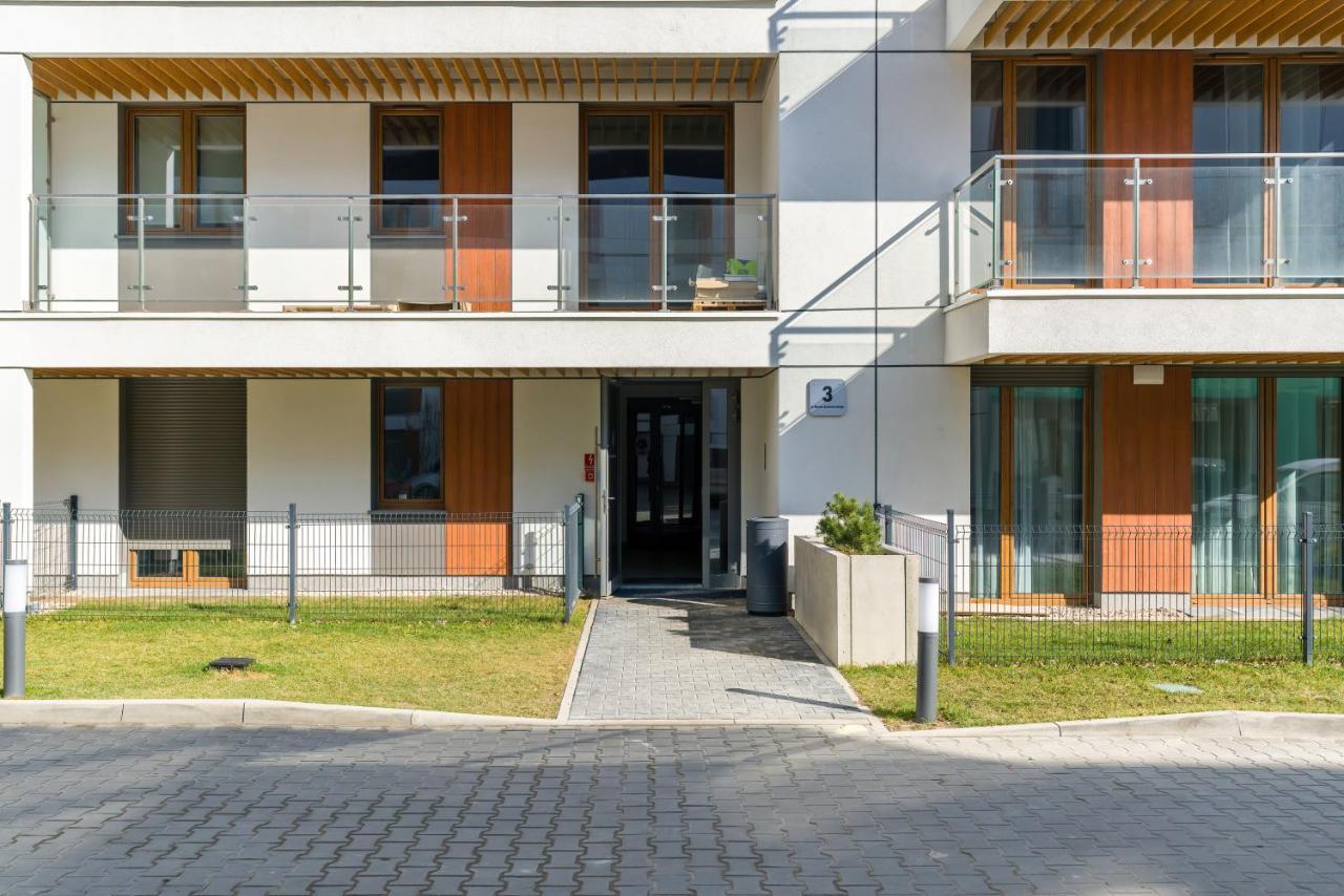 Premium Apartments Poznan Airport By Noclegi Renters Exterior photo