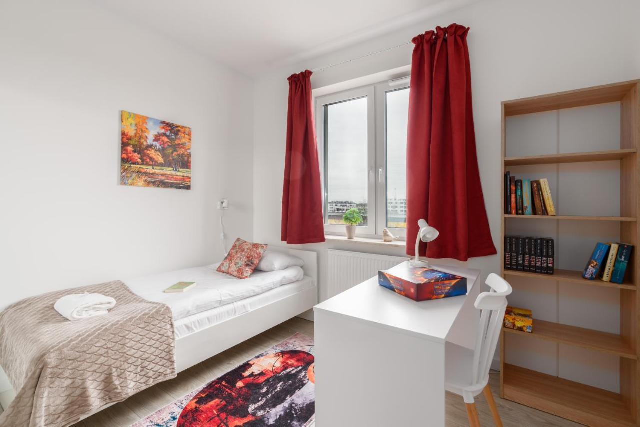 Premium Apartments Poznan Airport By Noclegi Renters Exterior photo